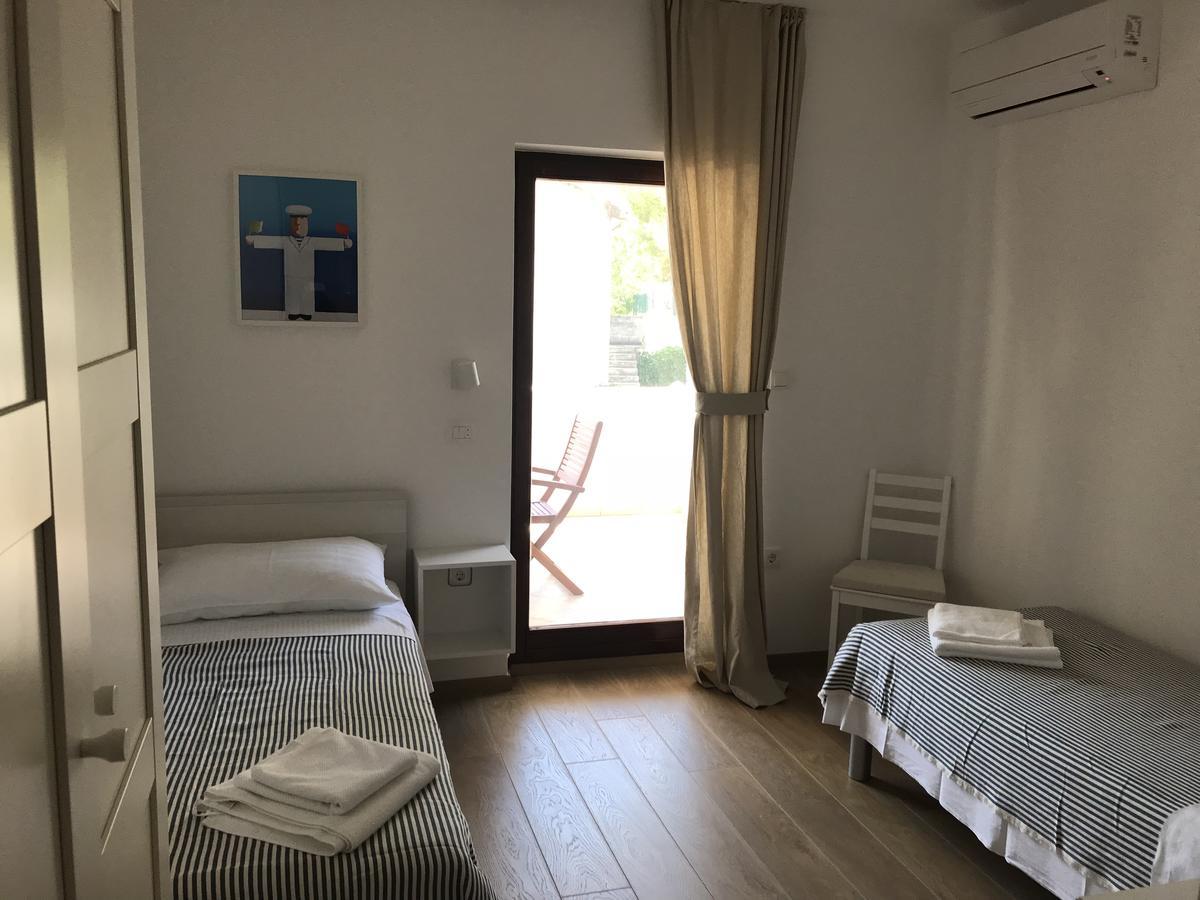 Apartments Vala Grebastica Luaran gambar